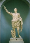 Foto's standbeeld keizer Augustus
