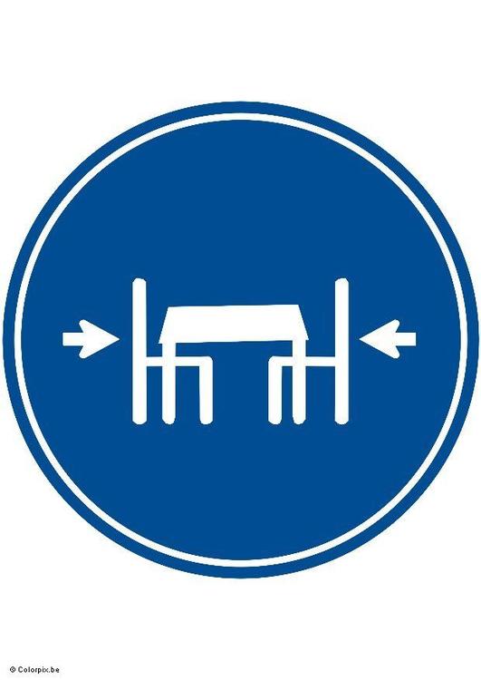 stoelen onder tafel