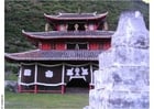 Foto's tempel in dorp