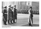 Foto's Hitler op staatsplechtigheid