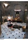 Foto's bidden in tempel