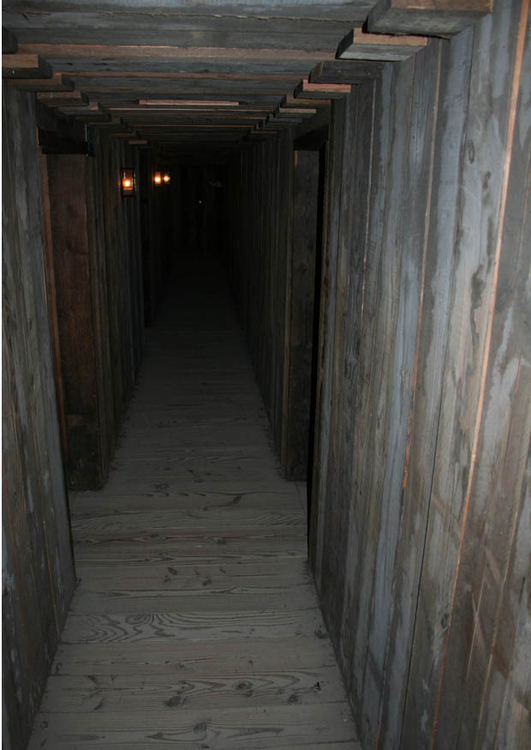 Foto gangenstelsel in een dugout - reconstructie