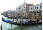 Foto's gondels aan San Marco