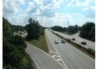 Foto op- en afrit aan autostrade