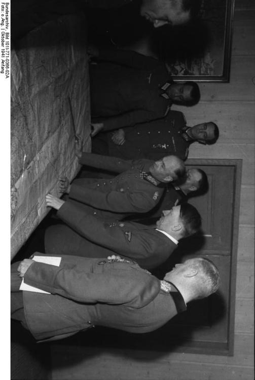 Rusland - vergadering met Hitler