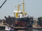 Foto schip op droogdok