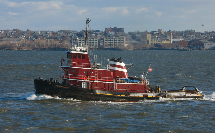 Foto sleepboot in de haven van New York
