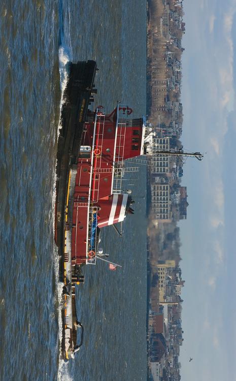 sleepboot in de haven van New York