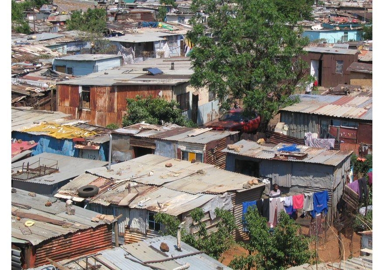 Foto sloppenwijk Soweto Zuid-Afrika