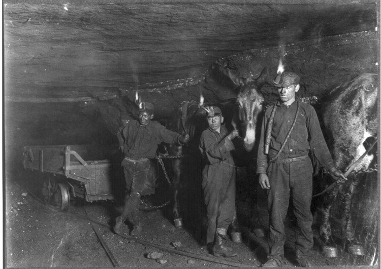 Foto werken in kolenmijn, 1908