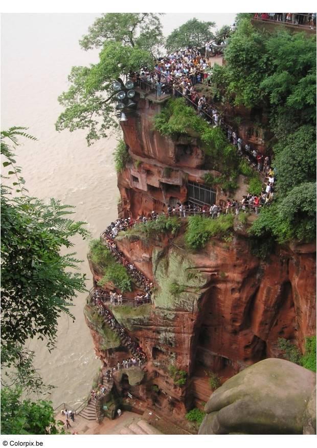 boedha leshan Foto boedha leshan
