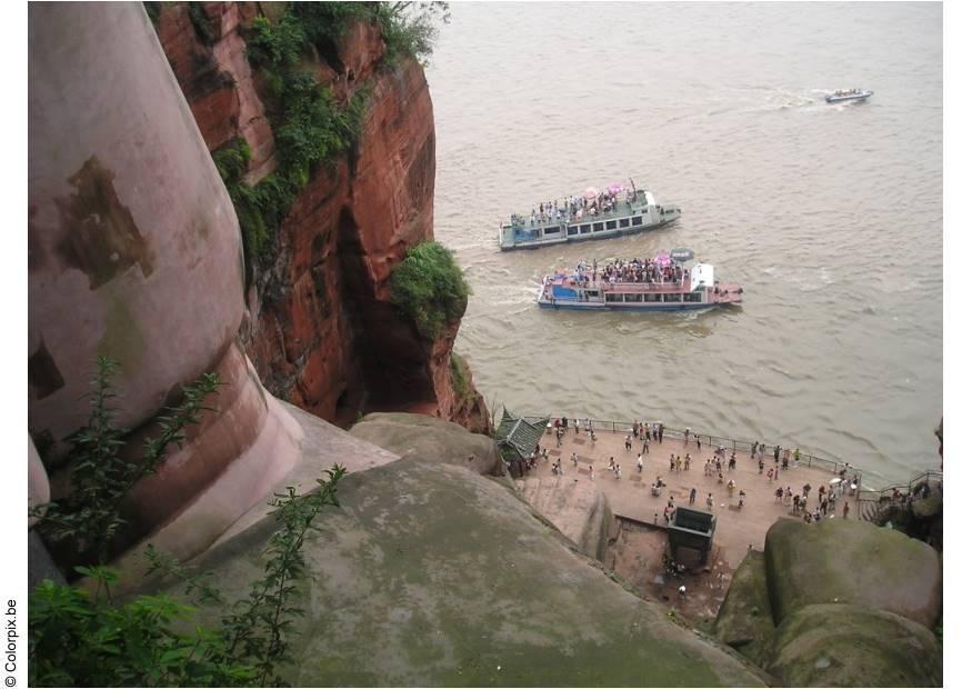 boedha leshan Foto boedha leshan