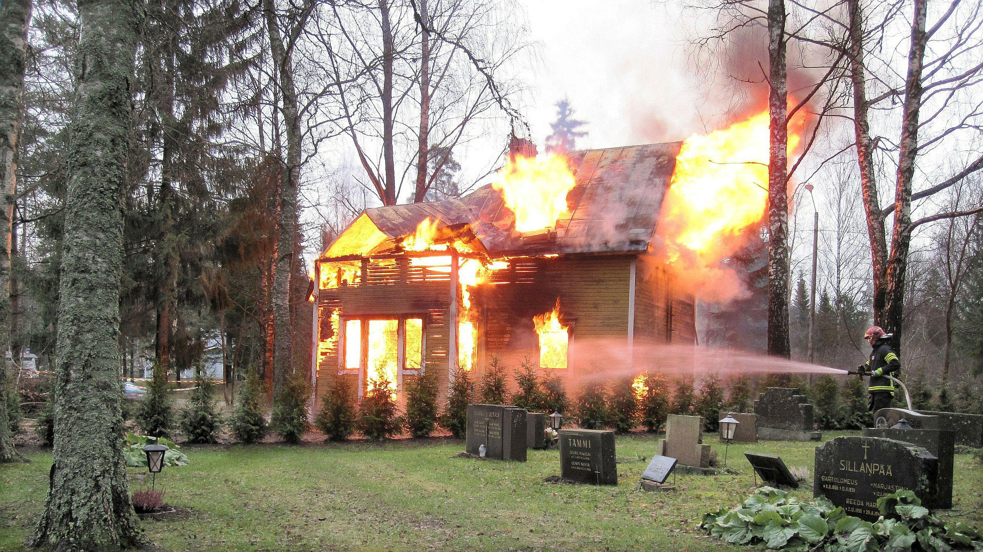 brand blussen Foto brand blussen