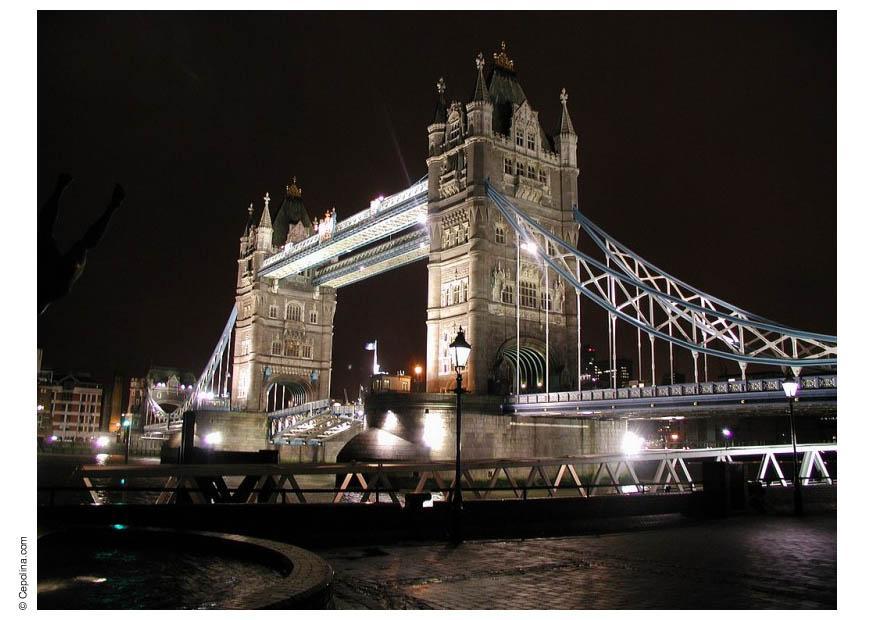 brug over de thames - londen Foto brug over de thames - londen