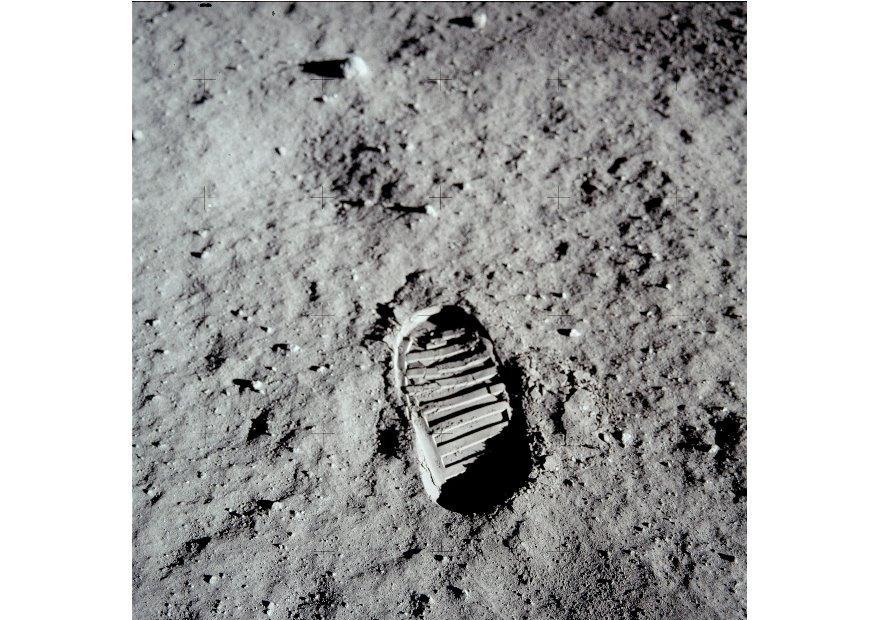eerste stappen op de maan Foto eerste stappen op de maan