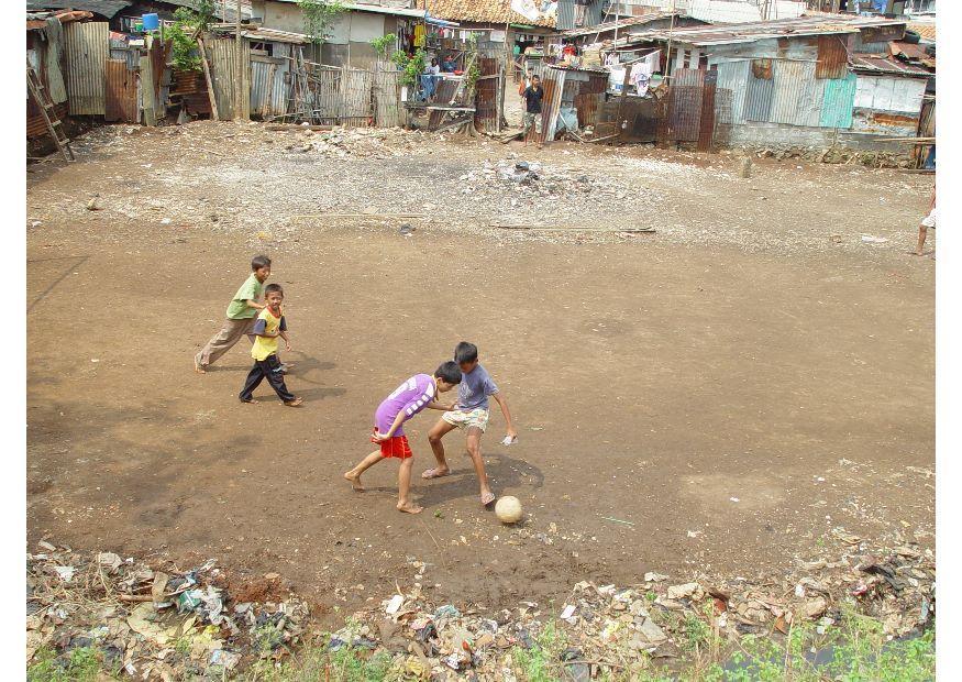 Foto sloppenwijk in jakarta