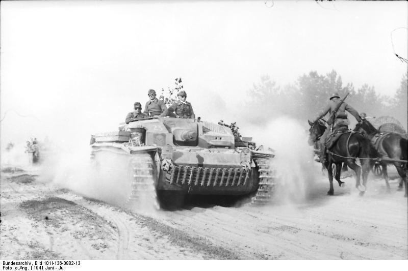 rusland - aanval met tank Foto rusland - aanval met tank