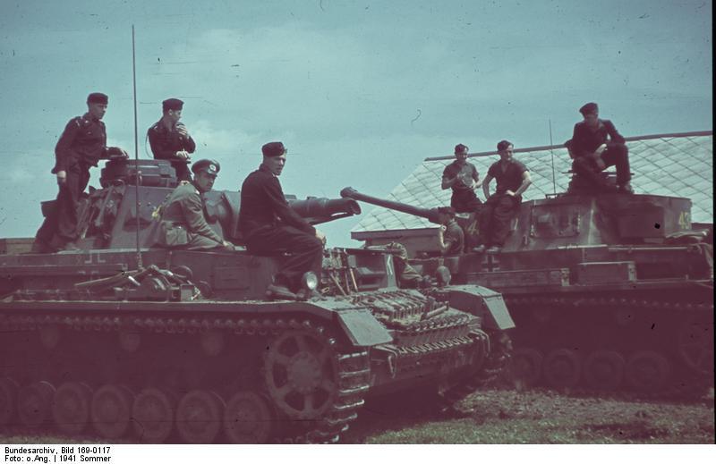 rusland - soldaten met panzer iv Foto rusland - soldaten met panzer iv
