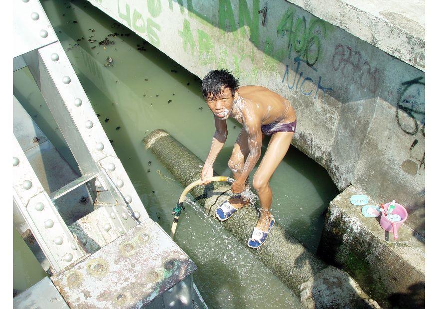 sloppenwijk in jakarta Foto sloppenwijk in jakarta