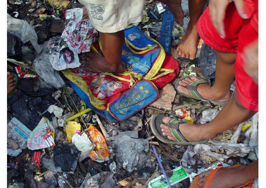 sloppenwijk in jakarta Foto sloppenwijk in jakarta