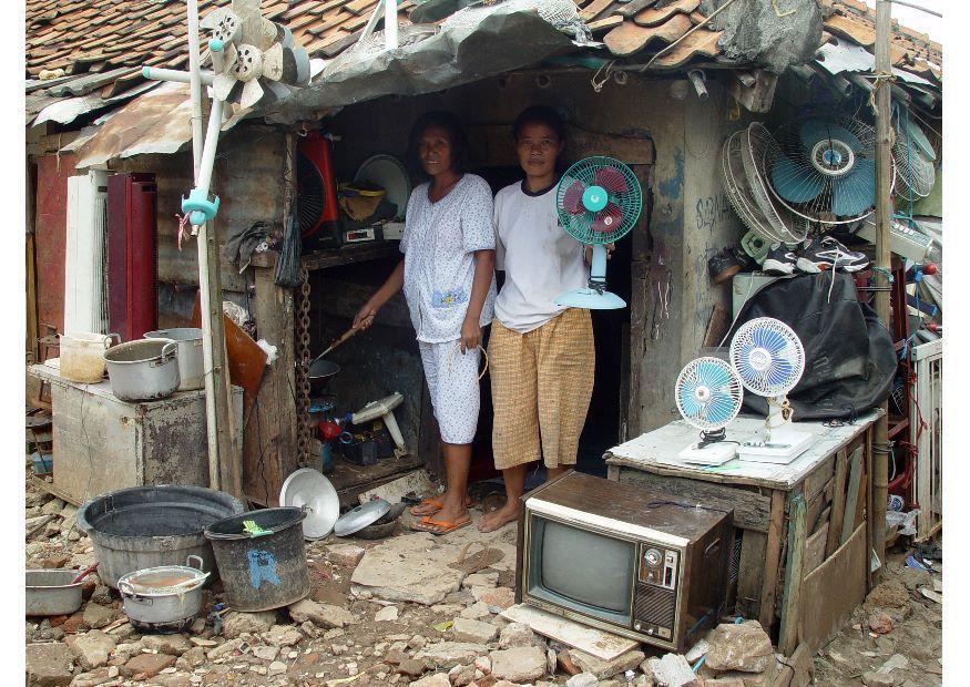 sloppenwijk in jakarta Foto sloppenwijk in jakarta