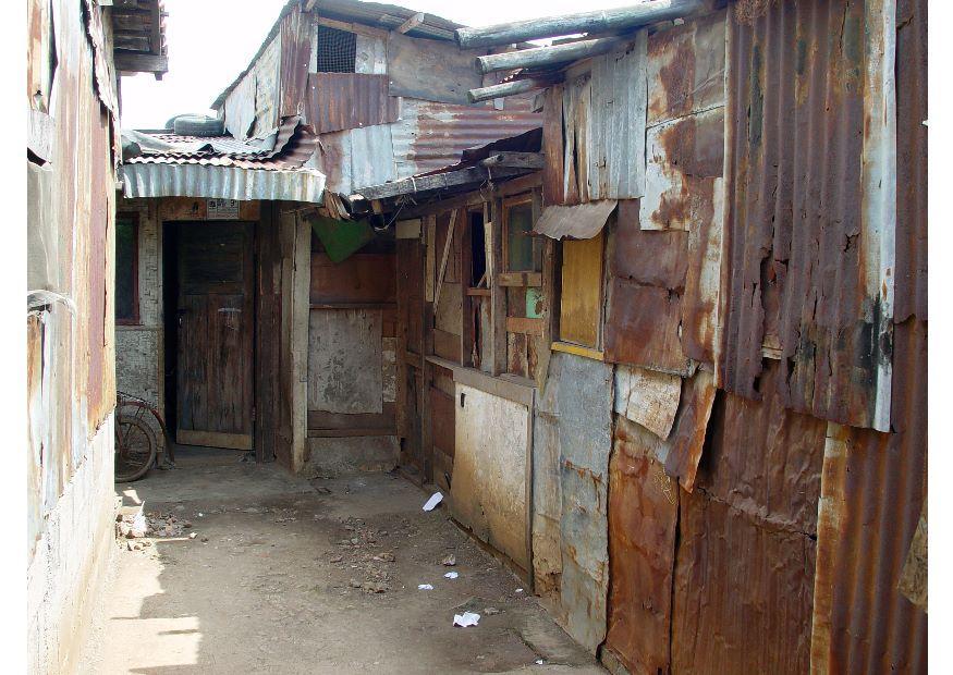 sloppenwijk in jakarta Foto sloppenwijk in jakarta