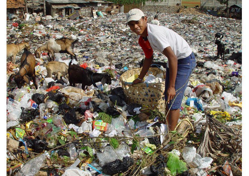 sloppenwijk in jakarta Foto sloppenwijk in jakarta