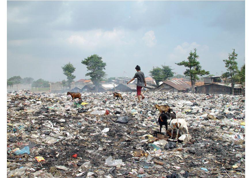 sloppenwijk in jakarta Foto sloppenwijk in jakarta