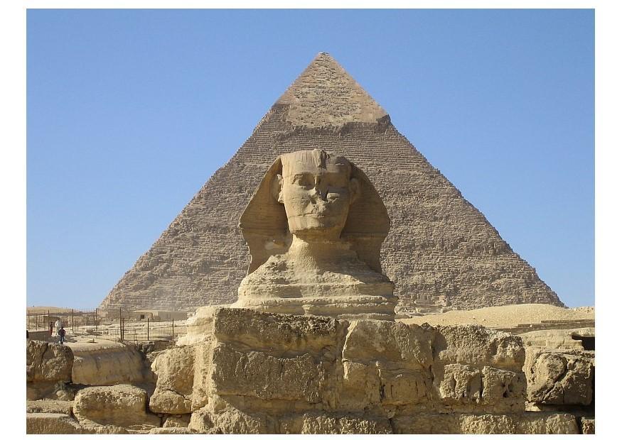 Foto sphinx en piramide in gizeh