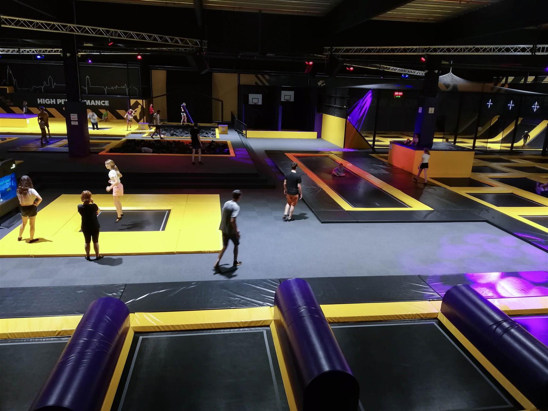 trampolinepark Foto trampolinepark